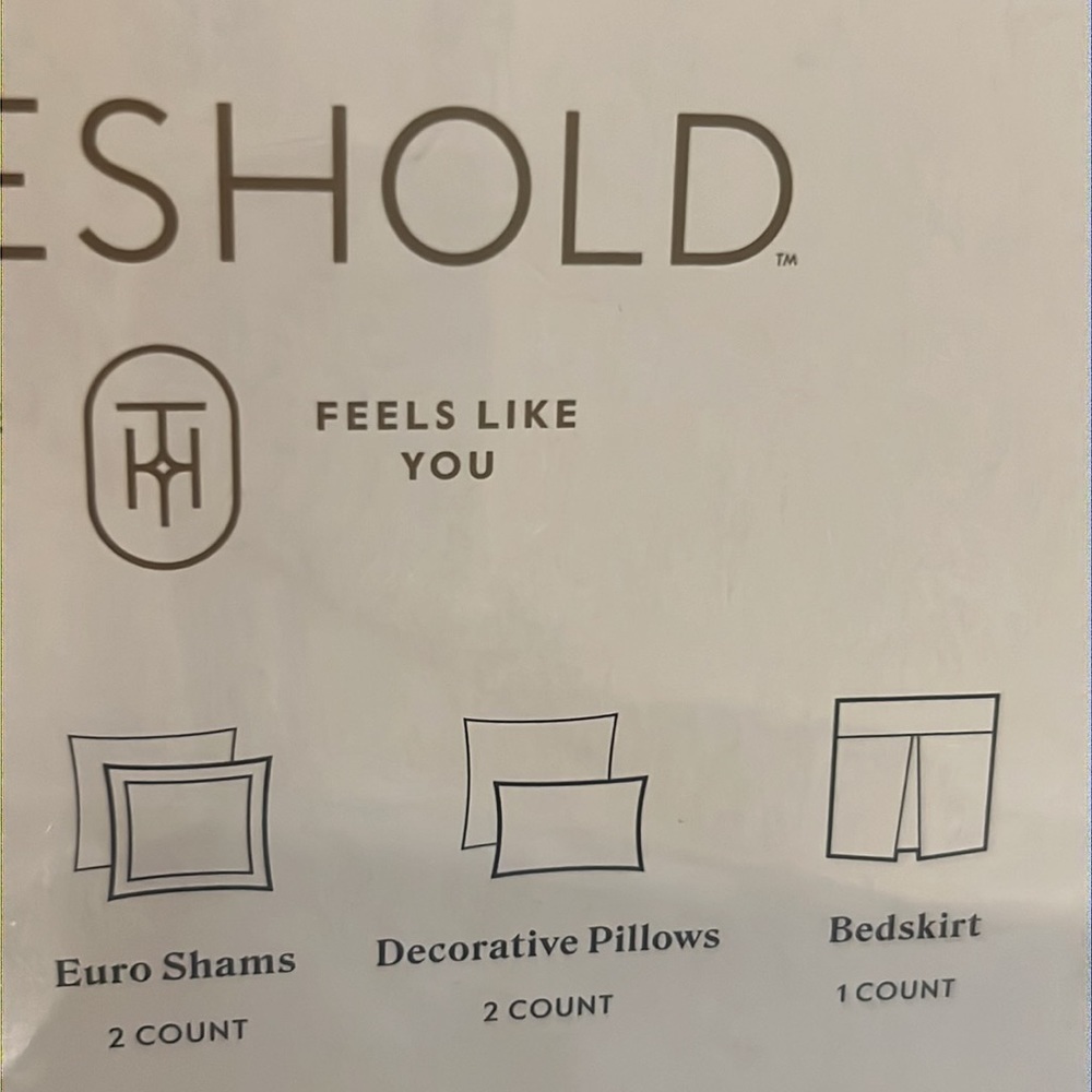 Threshold Clipped Jacquard 2 Euro Shams, 2 Decorative pillows, 1 queen bedskirt​ - Picture 8 of 16